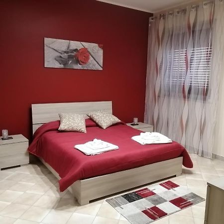 Casa Vacanza Petrulli 扎费拉纳-埃特内阿 外观 照片