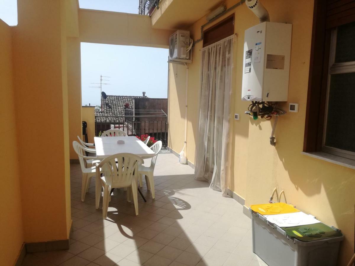 Casa Vacanza Petrulli 扎费拉纳-埃特内阿 外观 照片